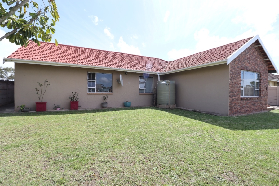 3 Bedroom Property for Sale in Kabega Park Eastern Cape